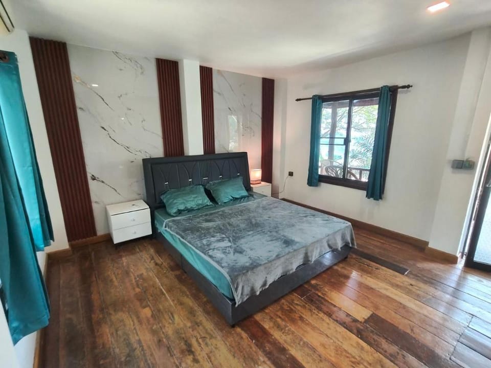 Roomy Bungalows Bed and Breakfast in Sihanoukville