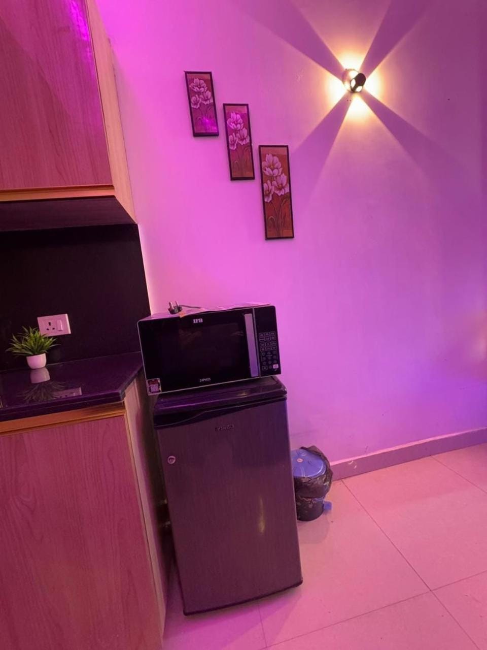 Cloudy Light Room Sk Studio 10hours Homestay Apartment in Noida