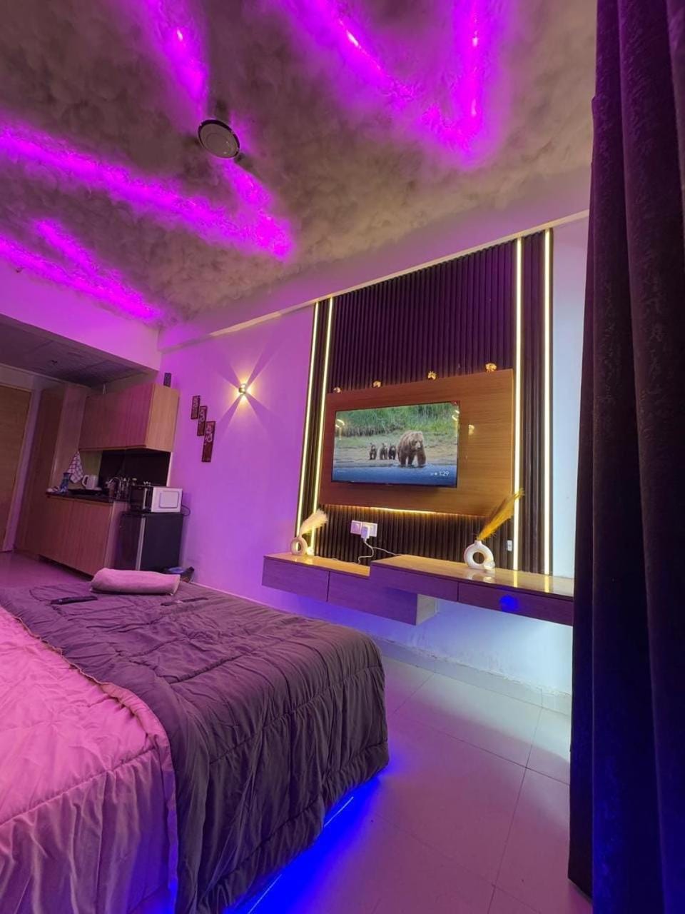 Cloudy Light Room Sk Studio 10hours Homestay Apartment in Noida