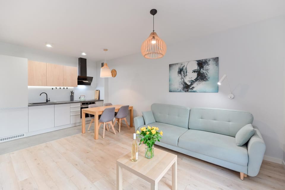 Kitchen or kitchenette, Seating area
