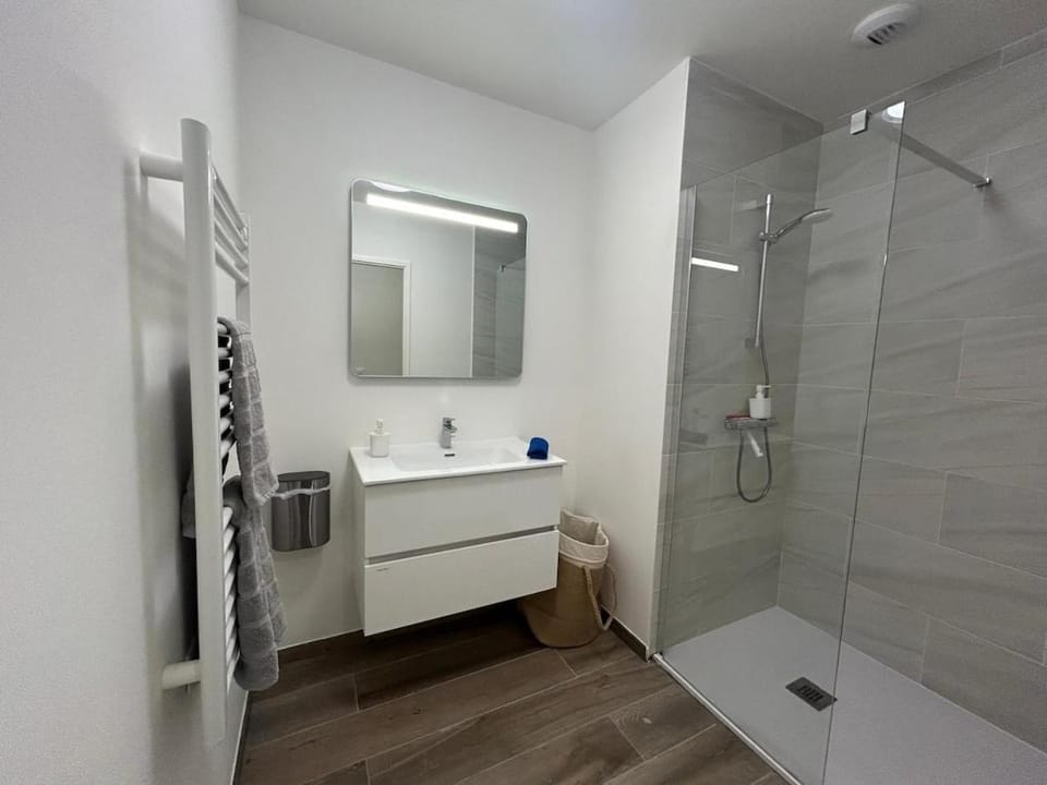 L'Ecrin du Cardinal B02 By Avecoeur Apartment in Villeneuve-lès-Avignon