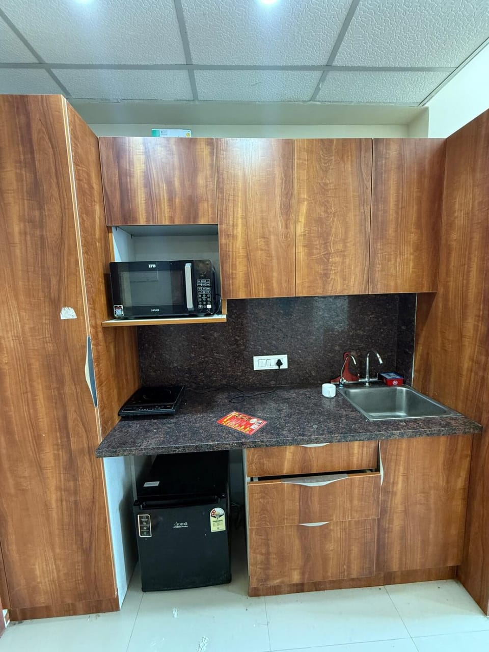 Black Panther Room Sk Studio 10hours Home stay Apartment in Noida