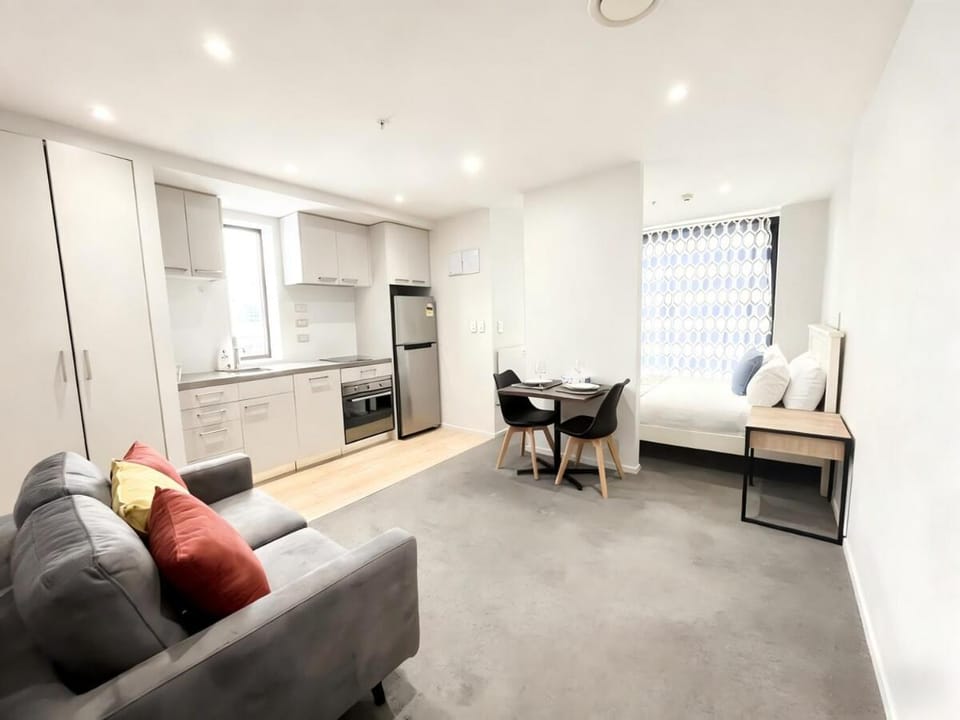 Stylish High-Rise Studio with City Views AKL CBD QR182 Apartment in Auckland