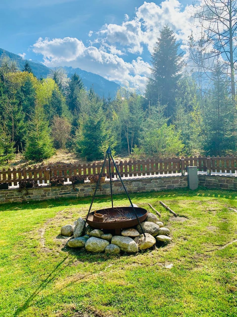 Natural landscape, BBQ facilities, Garden