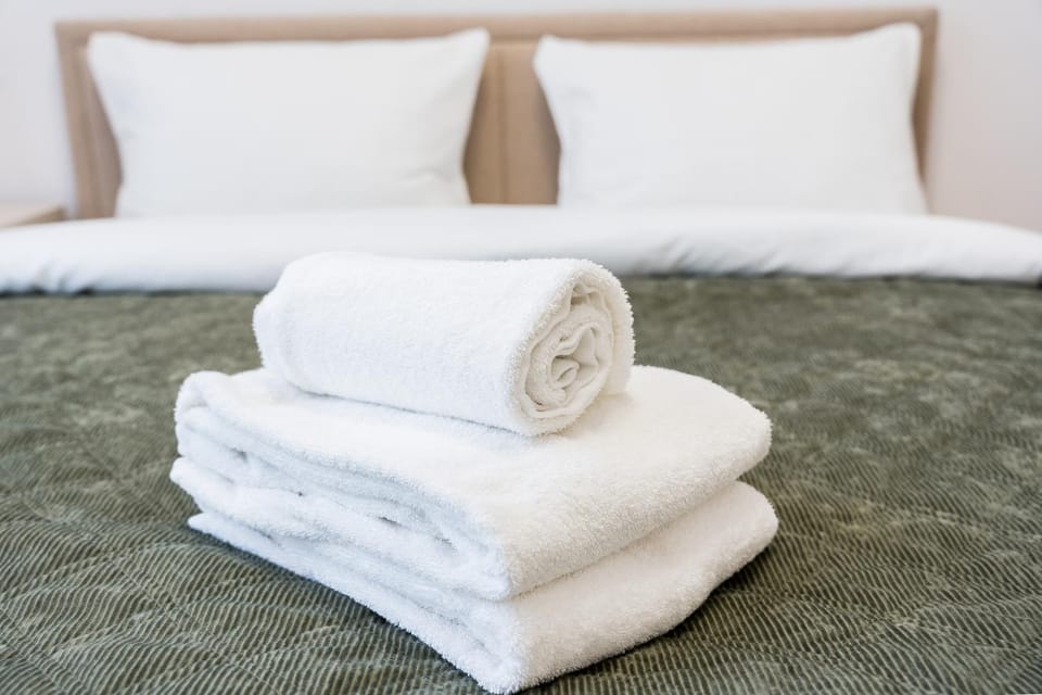 Bed, Photo of the whole room, Bedroom, towels