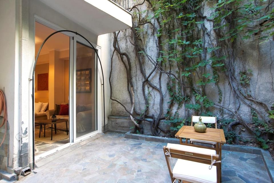 Alex Guesthouse Stylish Studio near the Sea Apartment in Pireas