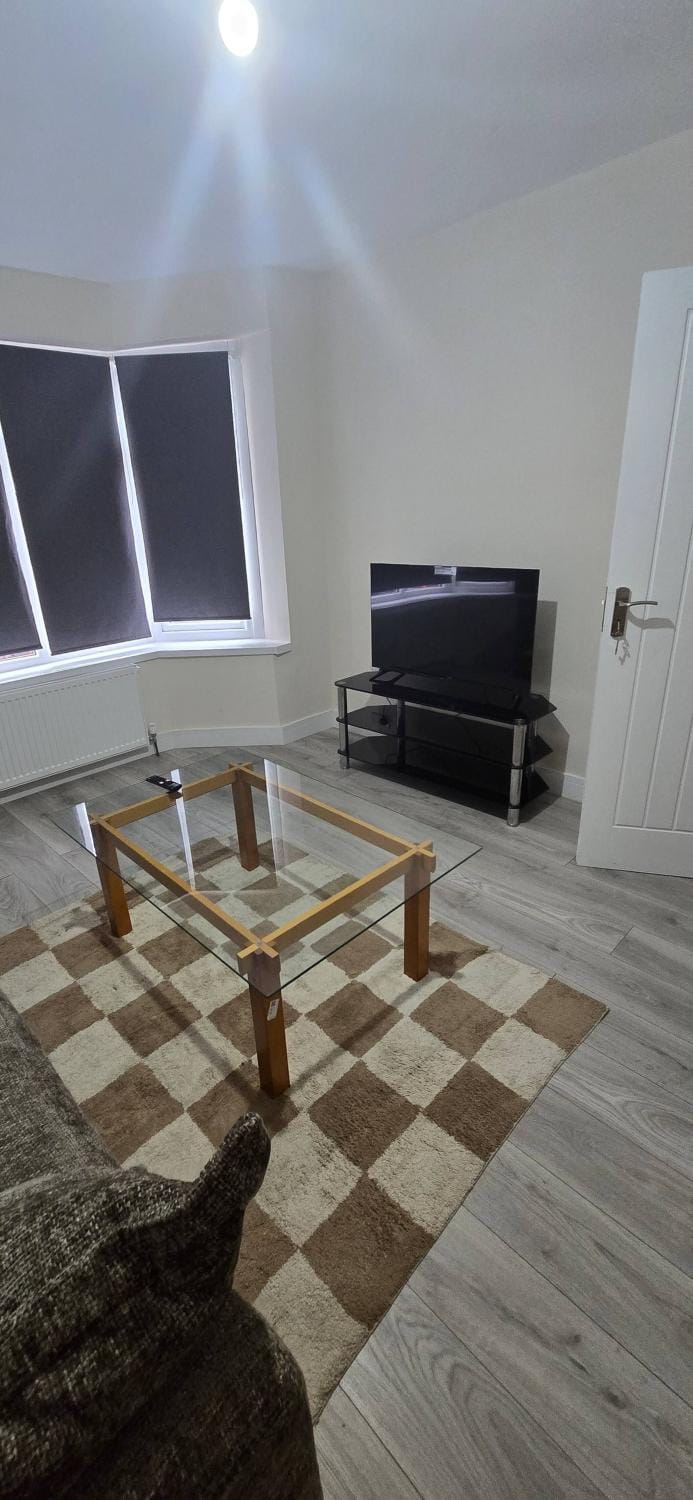 Communal lounge/ TV room, TV and multimedia, Living room