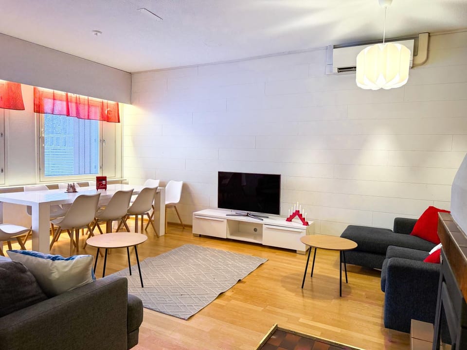 Large Group Fireside Cabin Cabin in Rovaniemi