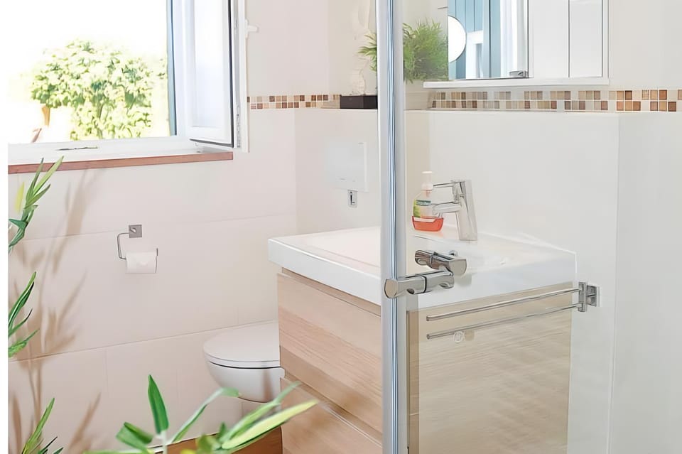 Bathroom, Living room