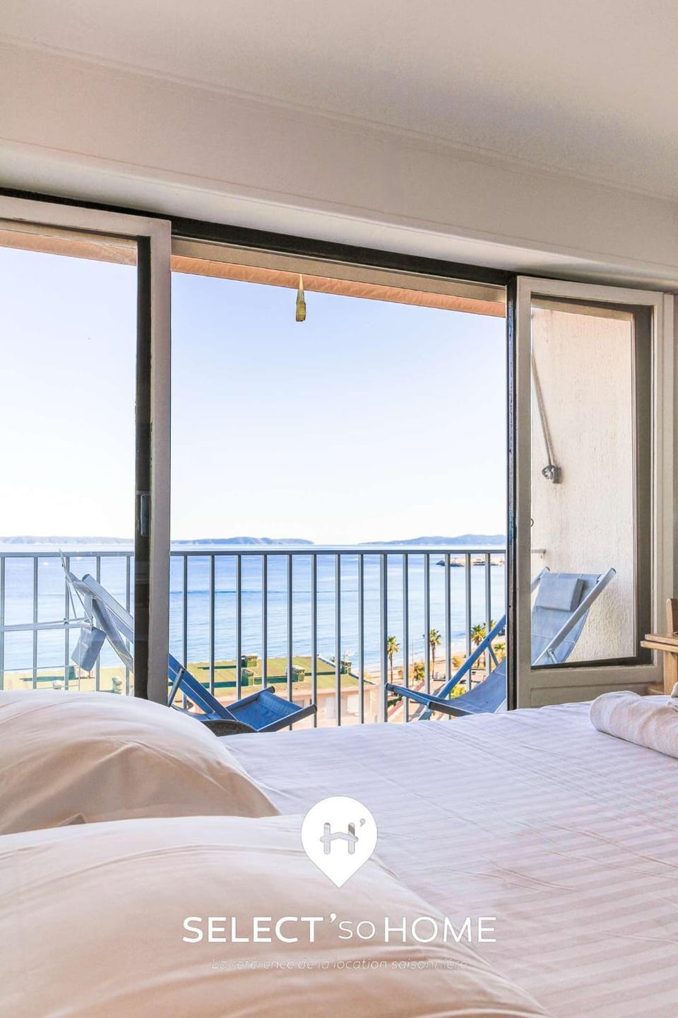 Bed, View (from property/room), Balcony/Terrace, Bedroom, Sea view