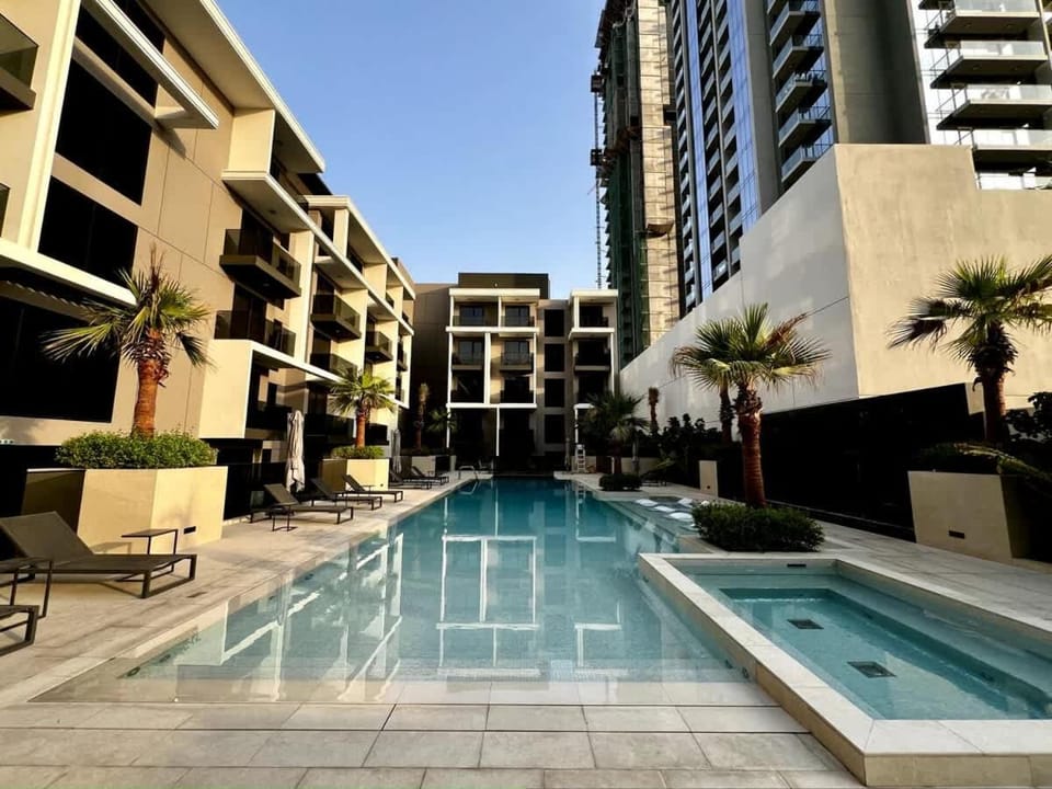 Stylish 2 Bedrooms, Pool, Gym & Family-Friendly Apartment in Dubai