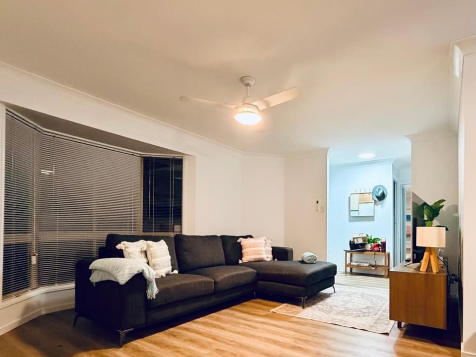 Serene Saltair House in Redland Bay