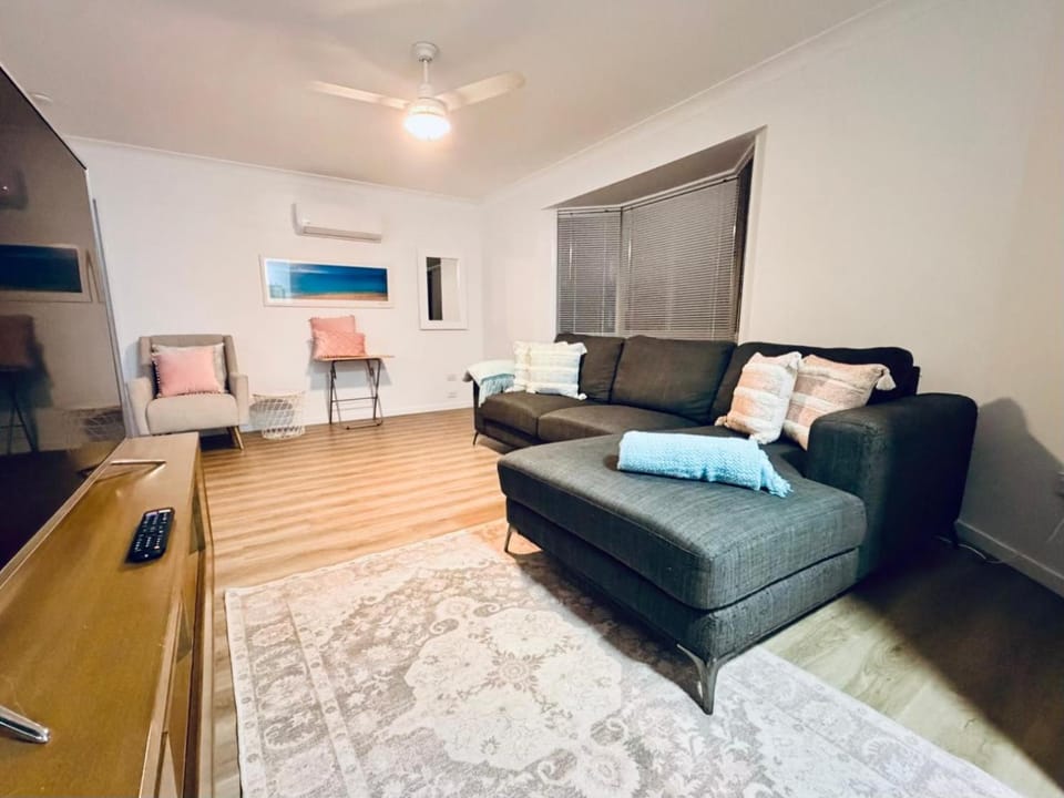 Serene Saltair House in Redland Bay