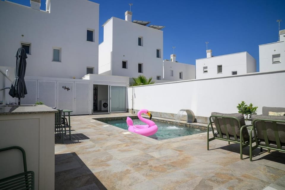 Pool view, Swimming pool