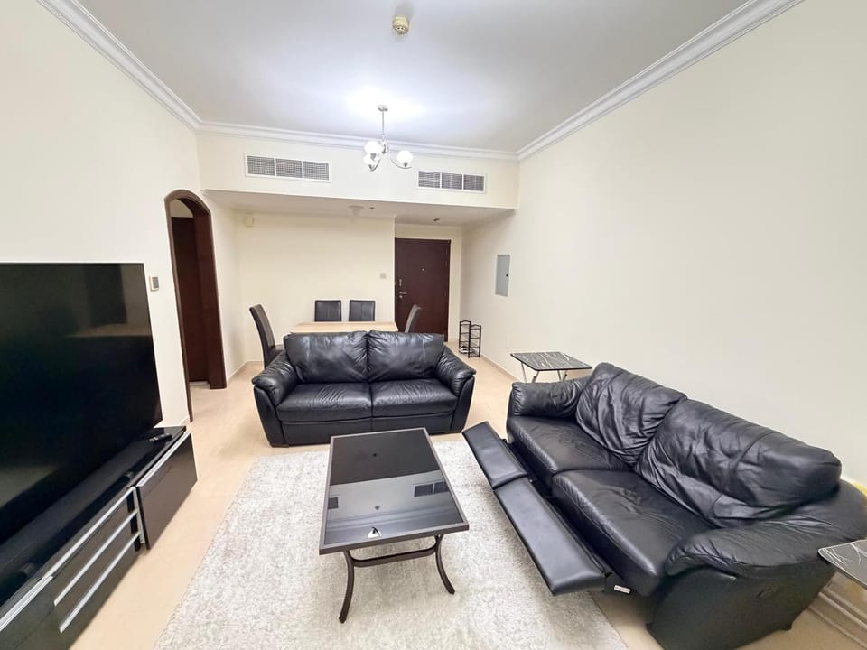 Communal lounge/ TV room, TV and multimedia, Living room, Seating area