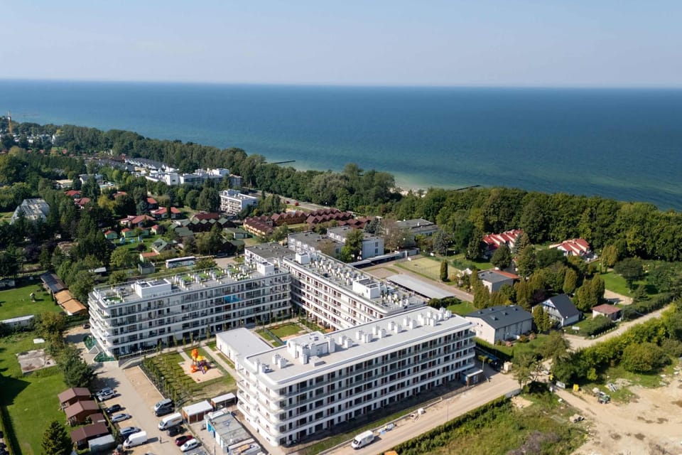 Property building, Day, Neighbourhood, Natural landscape, Bird's eye view, Beach, Sea view, Location