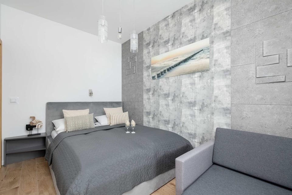 Bed, Living room, Photo of the whole room, Seating area, Bedroom
