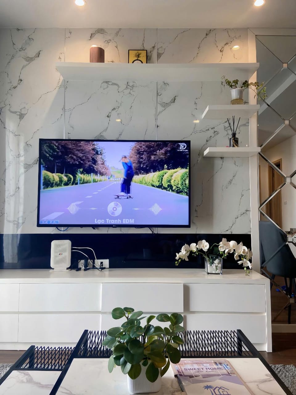 Communal lounge/ TV room, Communal lounge/ TV room, TV and multimedia, Evening entertainment