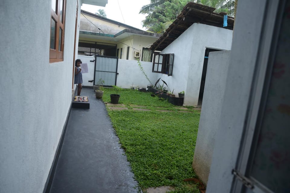 Property building, Day, Garden, Garden view