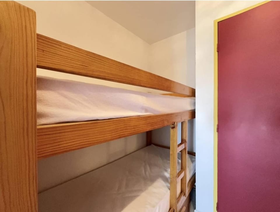 bunk bed