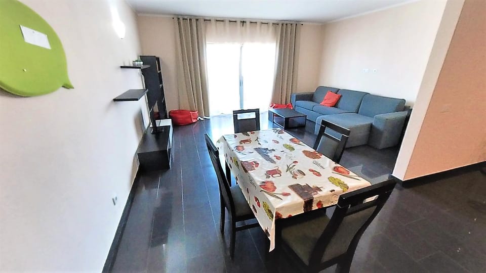 Living room, Meals