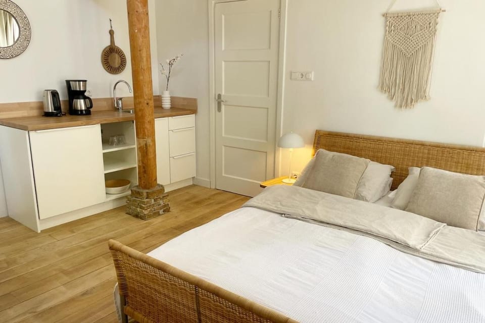Coffee/tea facilities, Kitchen or kitchenette