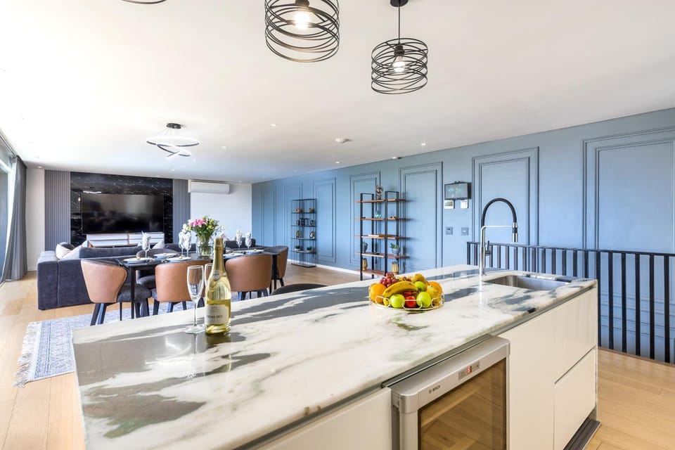 Living room, kitchen