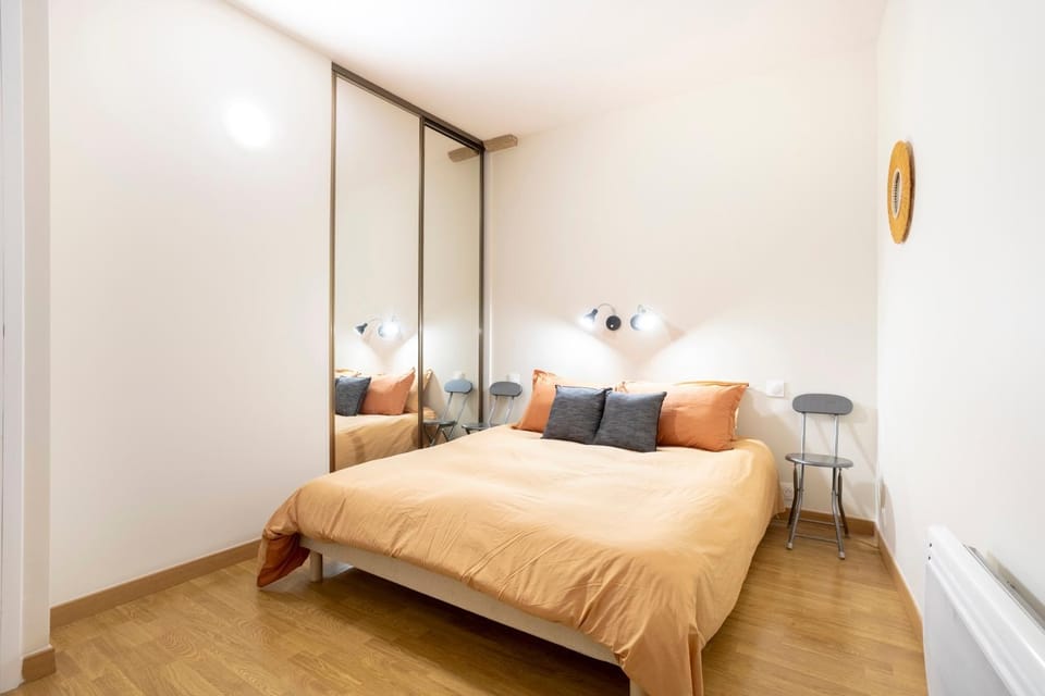 Living room, Bedroom