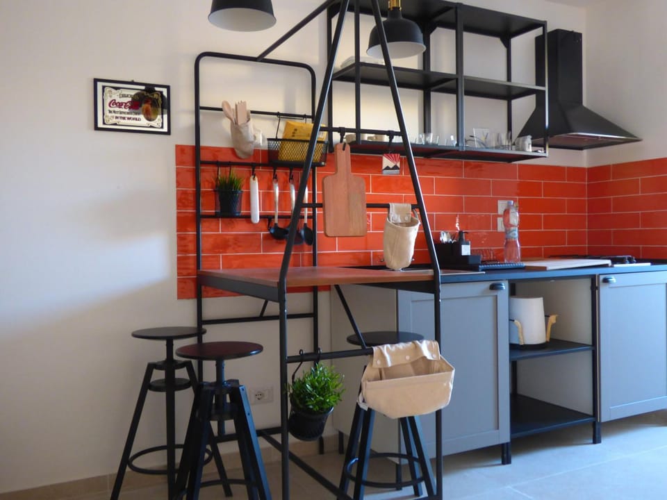 Kitchen or kitchenette