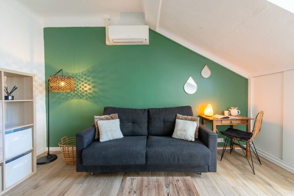 Living room, air conditioner