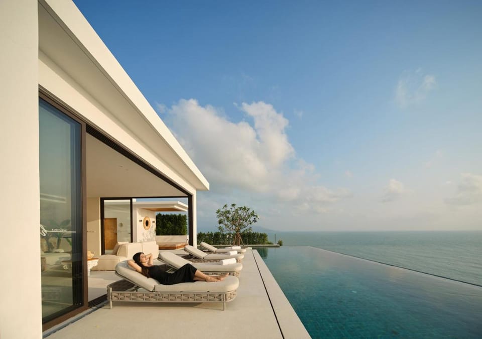Property building, Patio, Day, Natural landscape, View (from property/room), Balcony/Terrace, Living room, Seating area, On site, Guests, Pool view, Pool view, Sea view, Area and facilities, Area and facilities, Swimming pool, furniture, furniture, sunbed