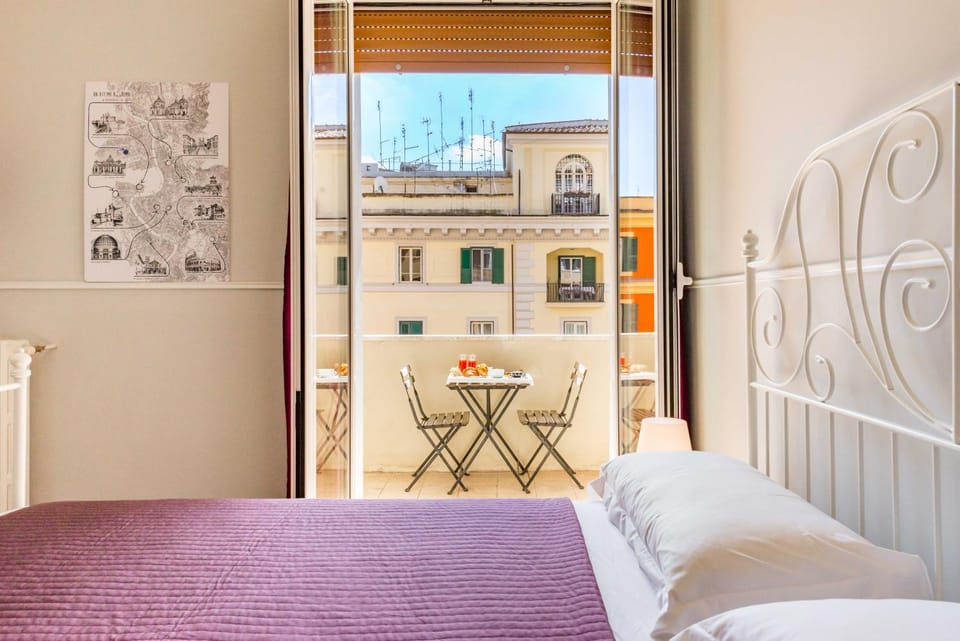Bed, View (from property/room), Balcony/Terrace, Photo of the whole room, Bedroom