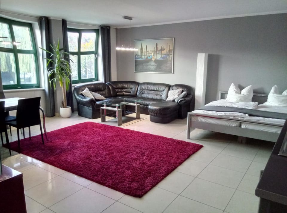 Living room, Photo of the whole room, Seating area