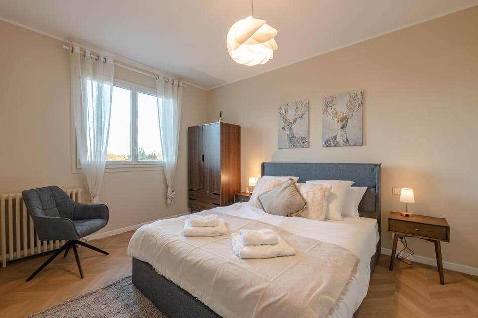 Bed, Photo of the whole room, Bedroom, towels, wardrobe