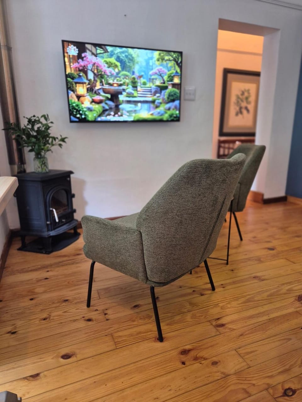 TV and multimedia, Seating area