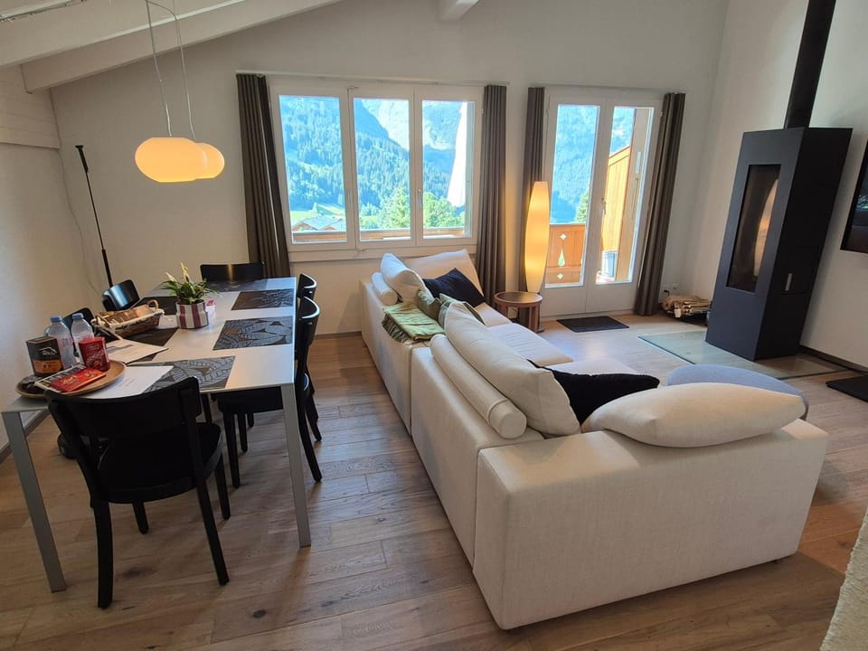 Living room, Dining area