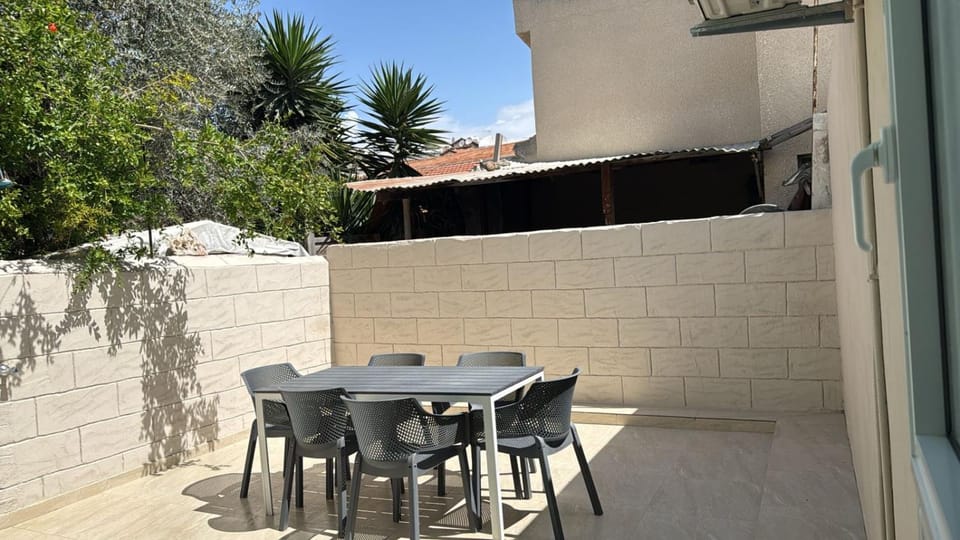 Patio, Day, Balcony/Terrace