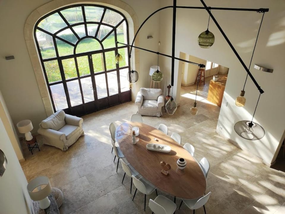 Magnifique Mas avec piscine à 5 minutes d'Uzès Villa in Uzes