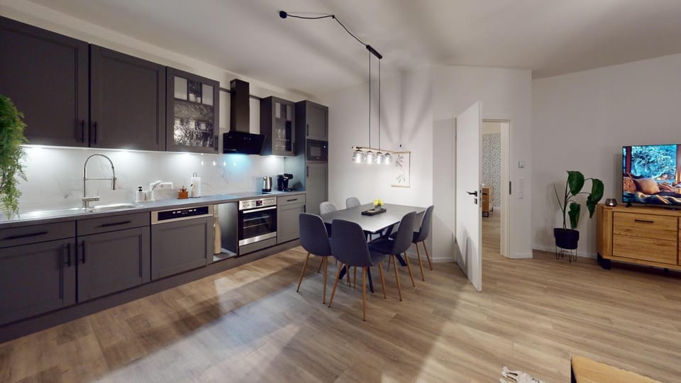 Kitchen or kitchenette, Dining area, dishwasher, oven, stove