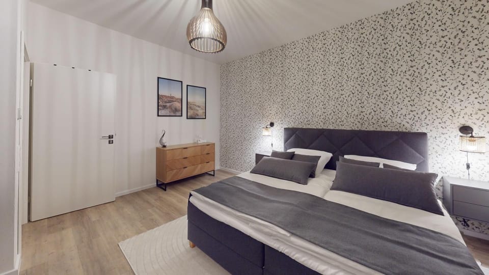 Bed, Bedroom, wardrobe