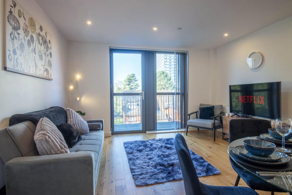 TV and multimedia, Balcony/Terrace, Living room, Evening entertainment