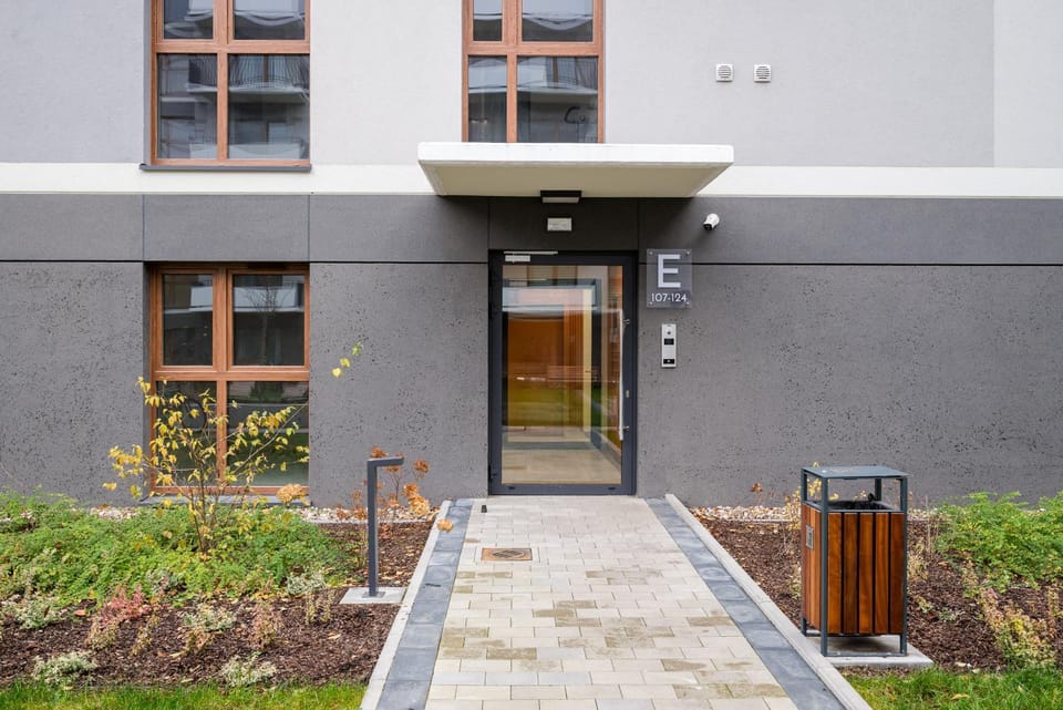 Property building, Facade/entrance