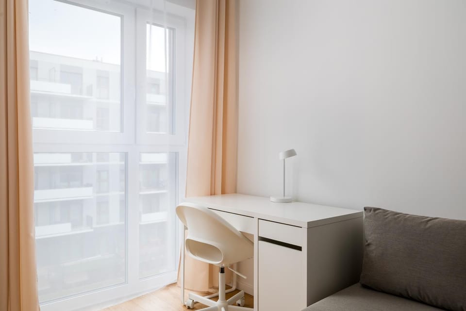 Photo of the whole room, Bedroom
