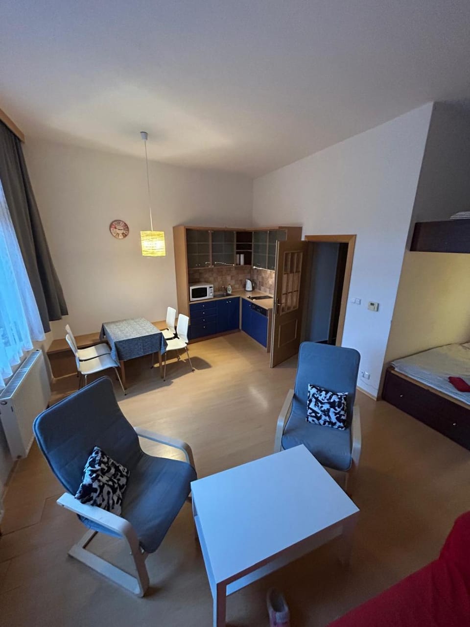 Photo of the whole room