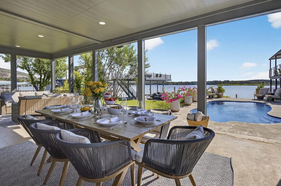 All Decked Out and Concierge Services House in Kingsland