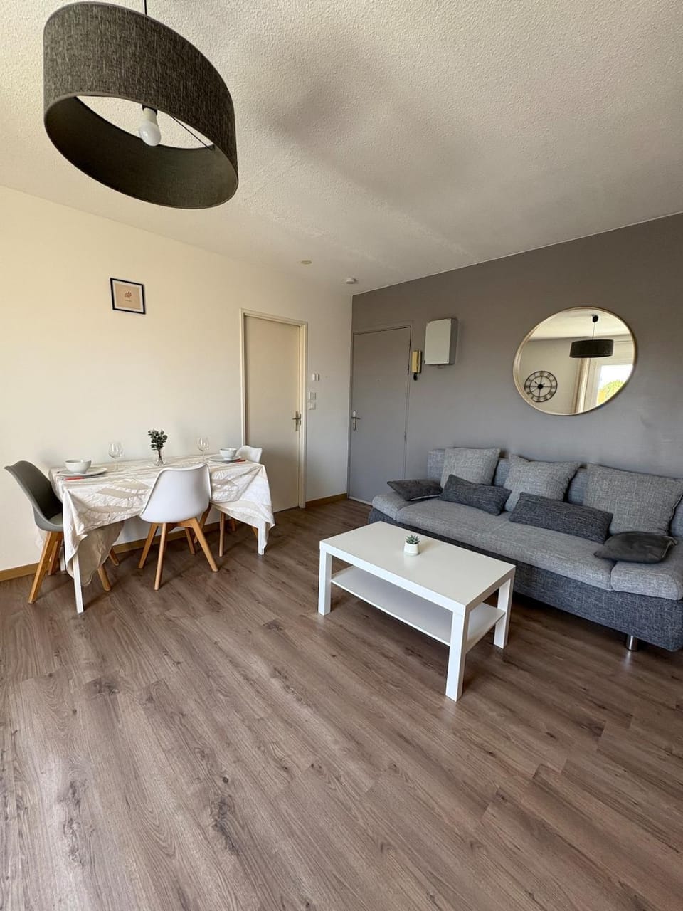 Communal lounge/ TV room, Living room, Seating area, Dining area