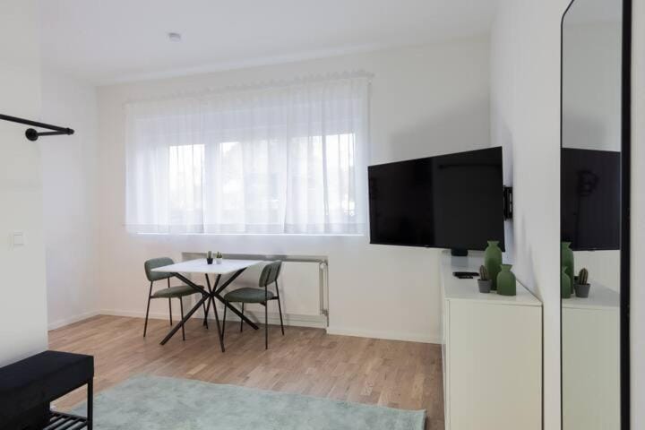 TV and multimedia, Dining area, Evening entertainment
