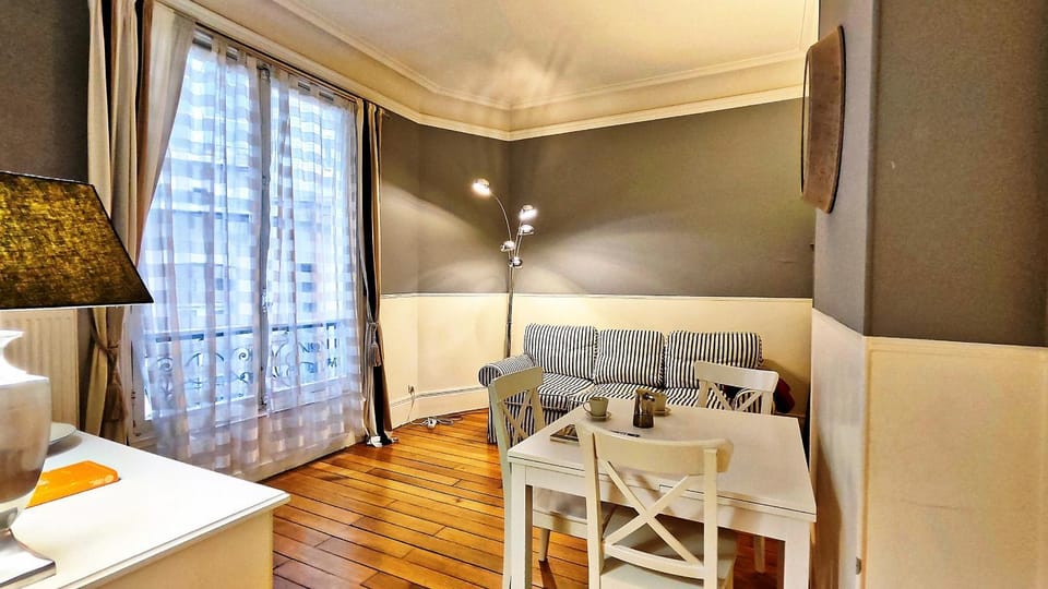 Central Paris Apartment Near Champs Elysees Apartment in Paris
