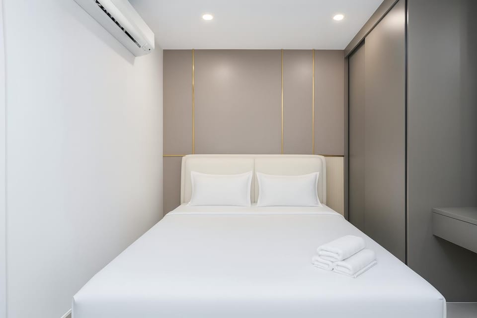 Bed, Photo of the whole room, Bedroom, air conditioner