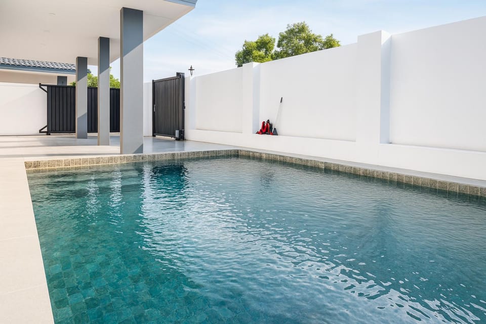 Pool view, Swimming pool